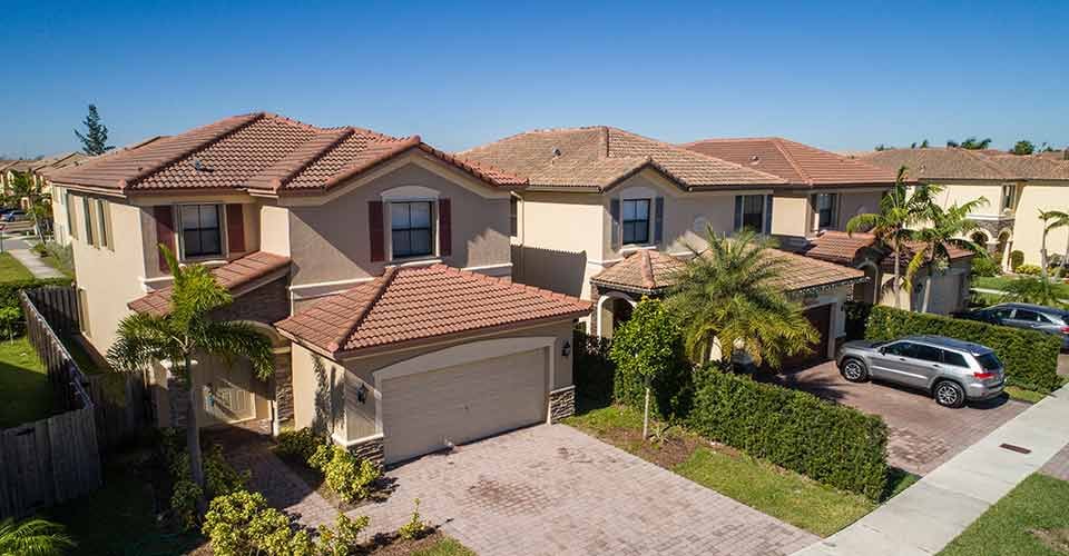 Aerial view of single family homes in South Florida