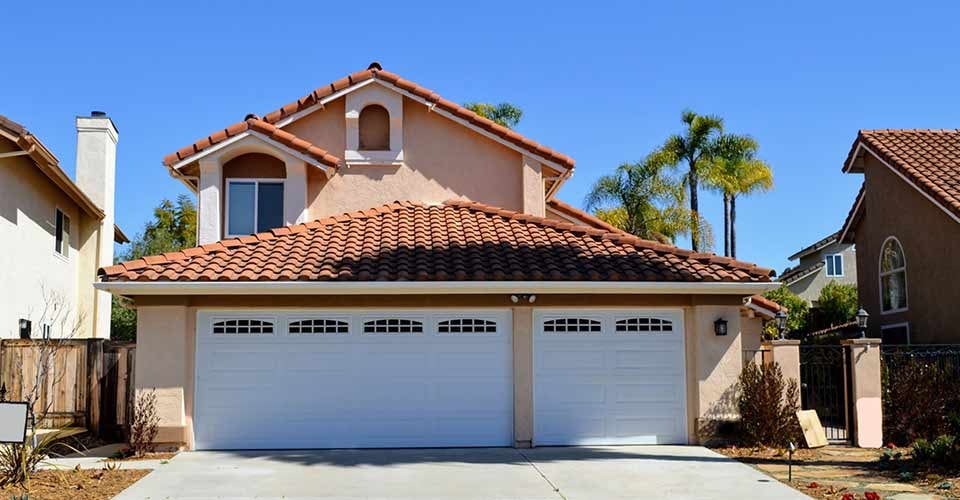 Custom built luxury house in a residential neighborhood in Florida