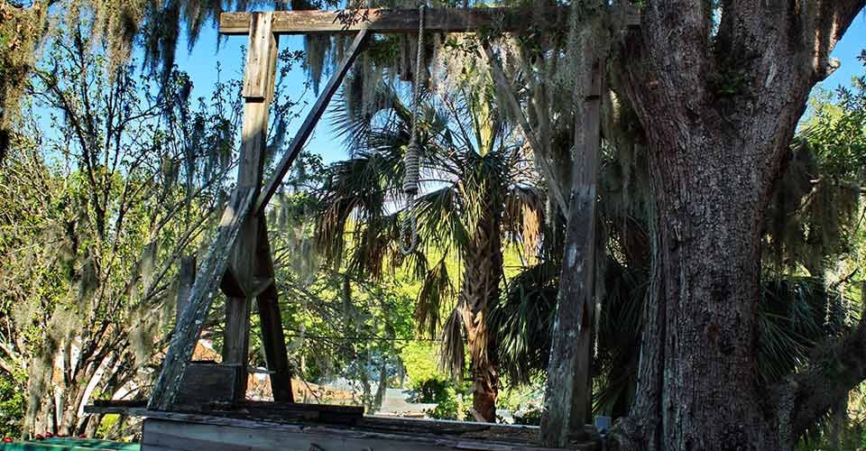 Gallows with a noose at the Old Jail attraction in Saint Augustine Florida
