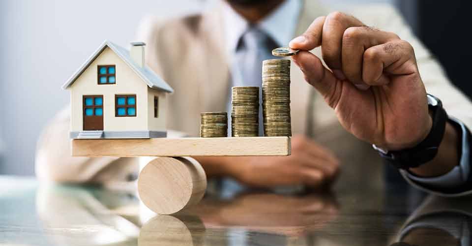 House model and coin stack in equilibrium