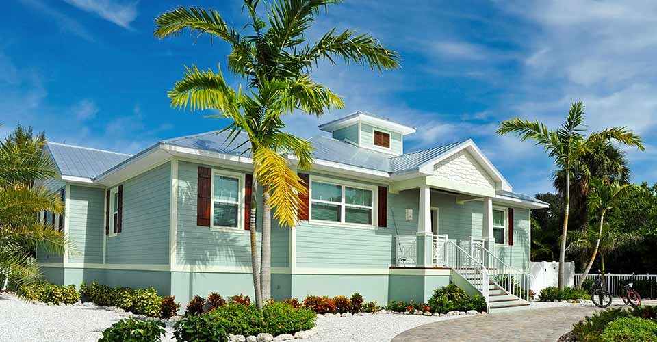 House with Beautiful Landscaping in Florida