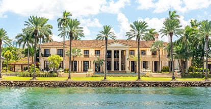 Luxurious mansion in Miami Beach Florida