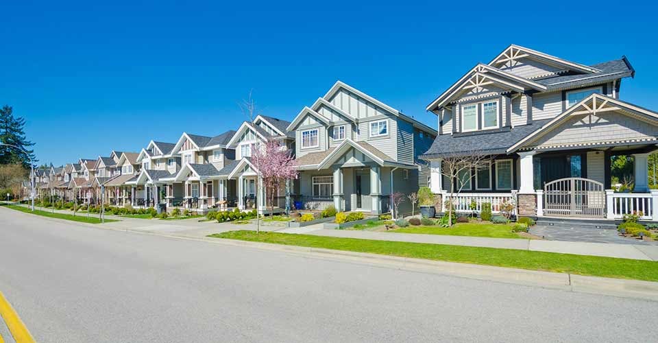 Row of the houses on empty street in Florida